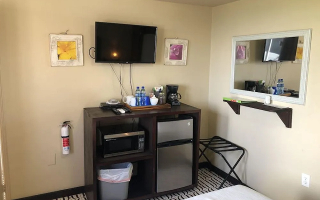 Parham Plaza Hotel