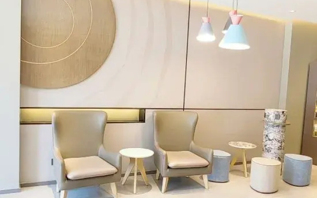 Homeinn · neo (Long County Guanshan Avenue Zhejiang Trade City)