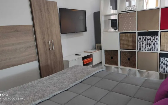 APARTMENTSUITESPAIN Beach Economy