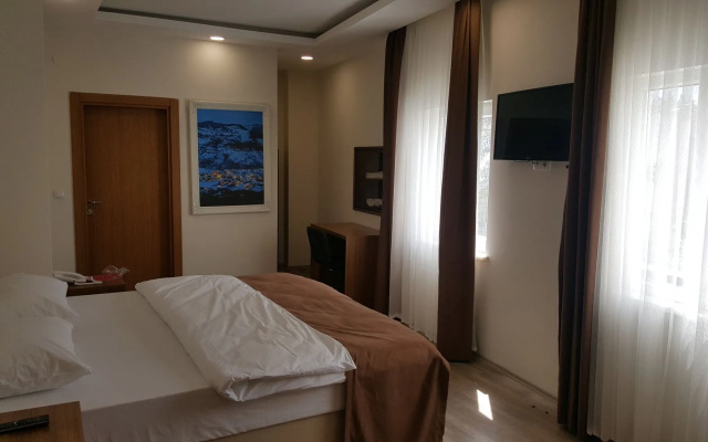 Sanli Hotel Blue