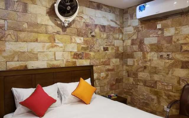 Midway Inn Hotel