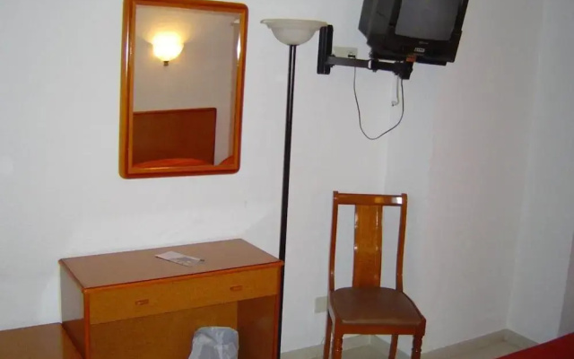 Hotel Lazaro