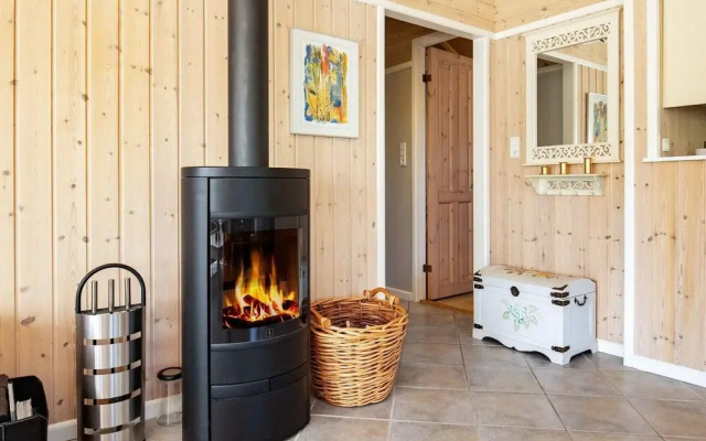 6 Person Holiday Home in Vaeggerlose