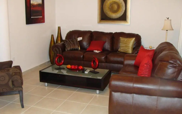 Polyxenia Isaak Luxury Villas and Apartments