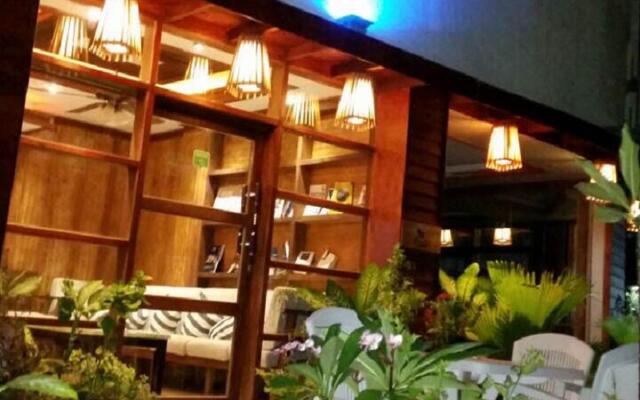 Отель Eureka Airport Inn Мальдивы, Мале - отзывы, цены и фото номеров - забронировать отель Eureka Airport Inn онлайн вид на фасад