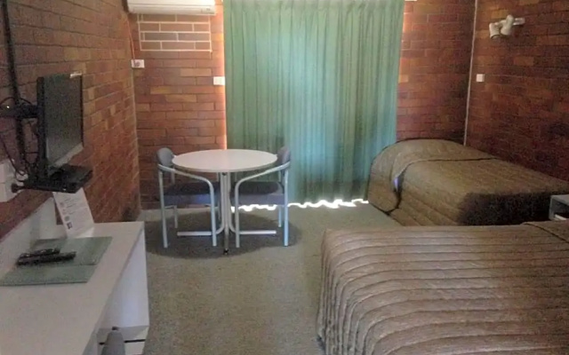 Tambo Mill Motel & Caravan Park