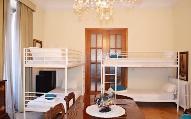 Отель Hostal Casa Tao Мадрид