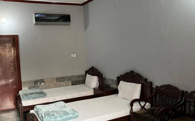 Qaiser Hotel