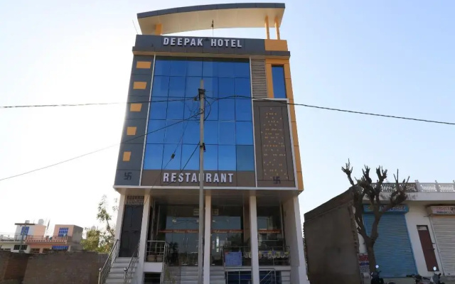 Deepak Hotel And Restaurant by OYO Rooms