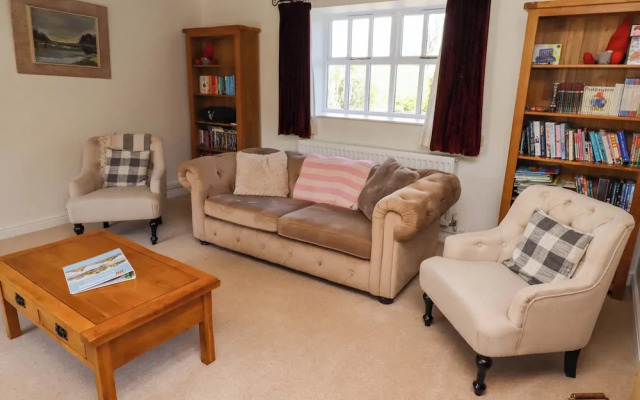 3 Christon Bank Mews
