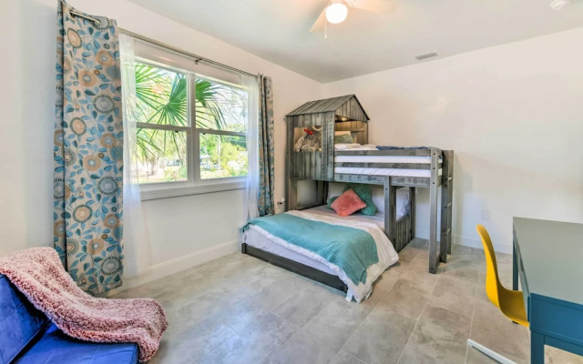 Bright, Pet-friendly Retreat in Avon Park!