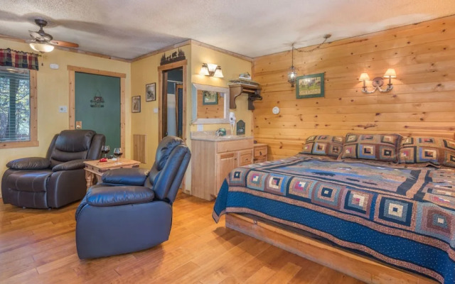 Whispering Pine Cabins