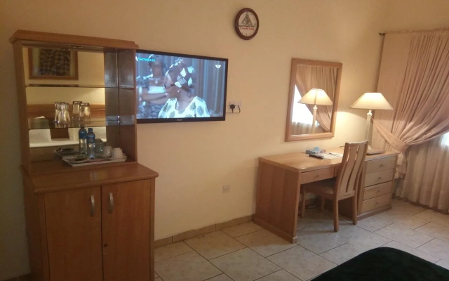 Asaa Pyramid Hotel
