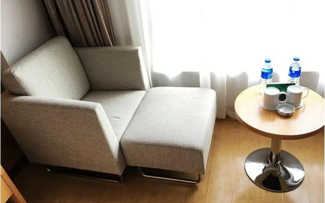 GreenTree Inn Jiaxing Nanyang College Henglong Square Hotel