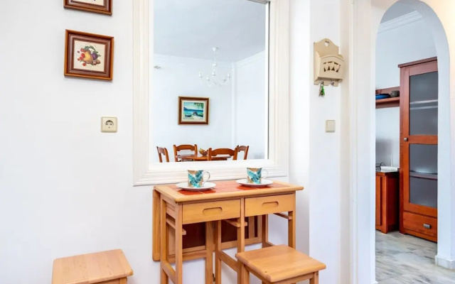 Lovely Apartment with View and Pool Ref 127