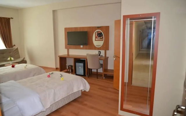 Hasan Celebi Otel