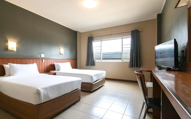 Rattana Park Hotel