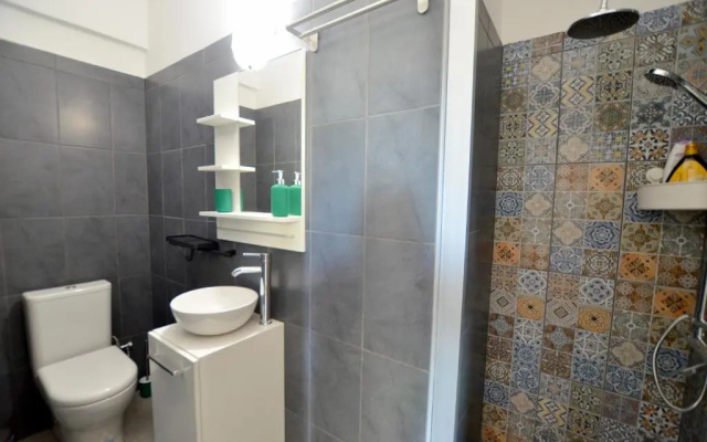 Kave Blue Mackenzie 1 Bdr Flat with Pool