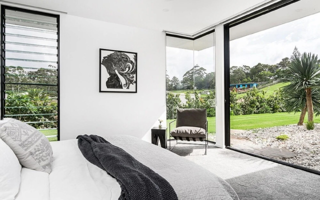 Your Luxury Escape - Scenic Vista