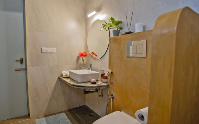 Vana by Loka - Self Catered Studios