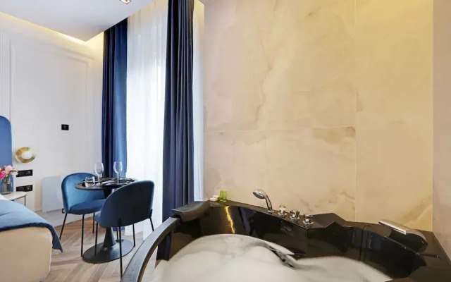 Suite With AC and Jacuzzi Beaubourg Le Marais