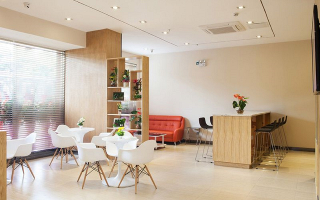 7 Days Inn Changsha Yinpenling Aokesi Square Branch