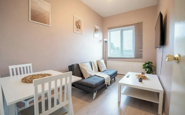 London City Escape - Stylish 2 Bedroom Apartment