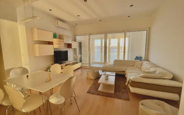 First row to the sea - Nautilus Deluxe Apartment