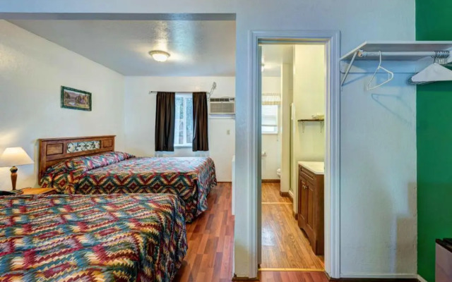 Lake Shasta Lodge