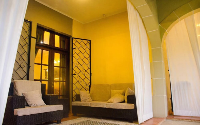 Baan Win House