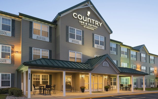 Country Inn & Suites by Radisson, Ankeny, IA in Ankeny, United States of America from 129$, photos, reviews - zenhotels.com hotel front