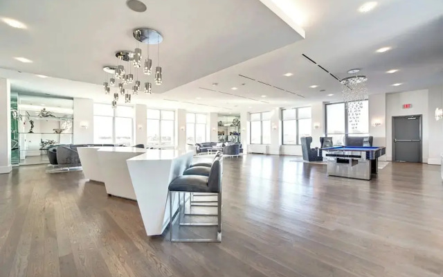 Crystal City Comfortable Apartments