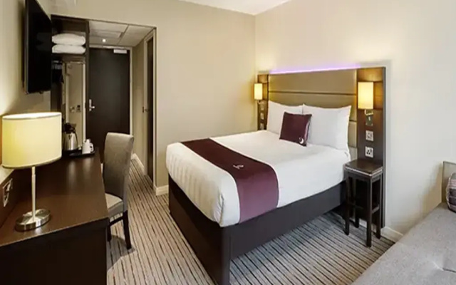 Premier Inn Manchester Altrincham