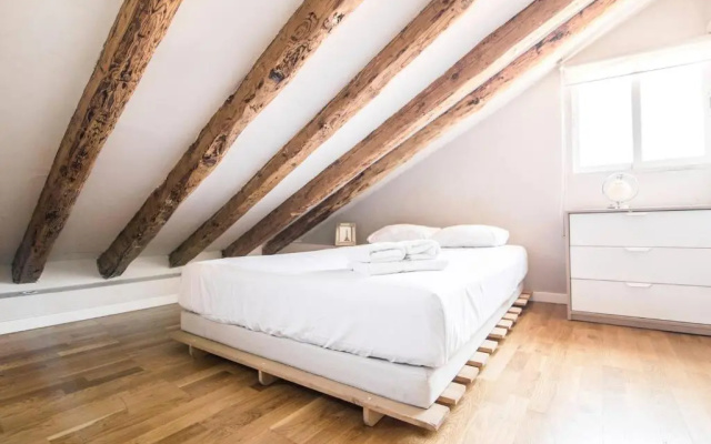 ATOCHA SKI PENTHOUSE STUDIO with views