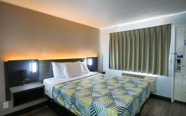 Motel 6 Sacramento, CA - Central