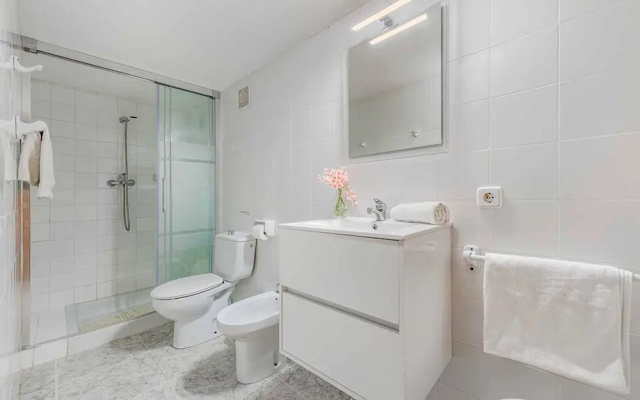 Villa - 5 Bedrooms with Pool and WiFi - 108761