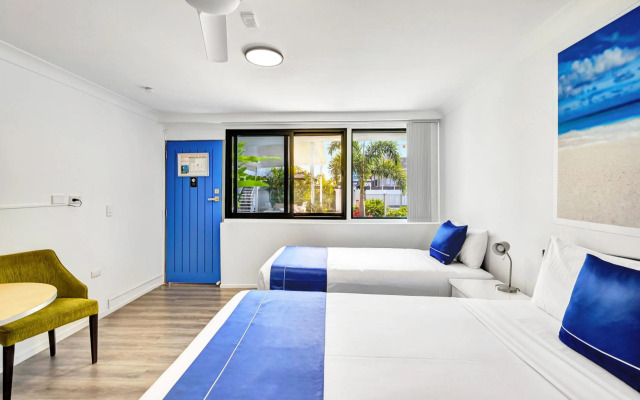 Montego Mermaid Beach Motel