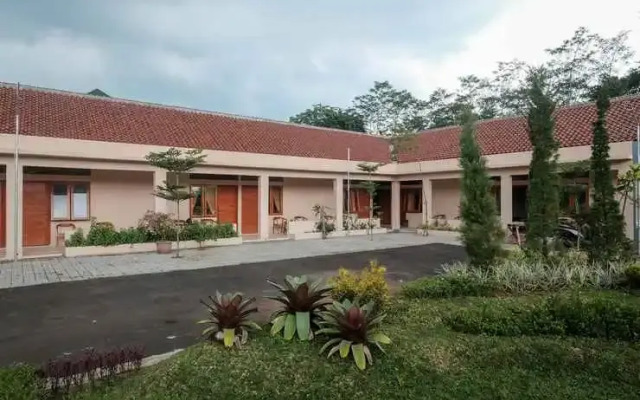 RedDoorz Plus Syariah at Hotel Indonesia Kajen