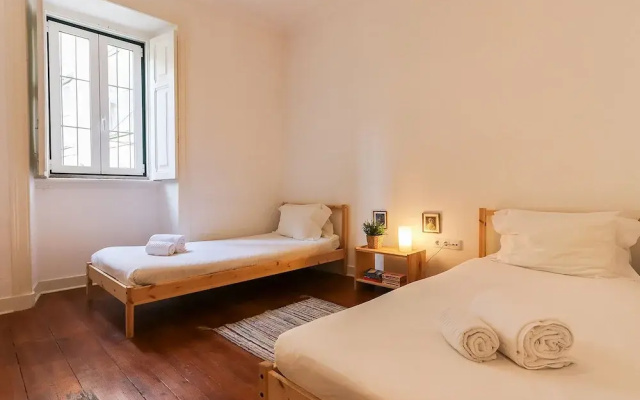 Spacious Tailor Made Bairro Alto