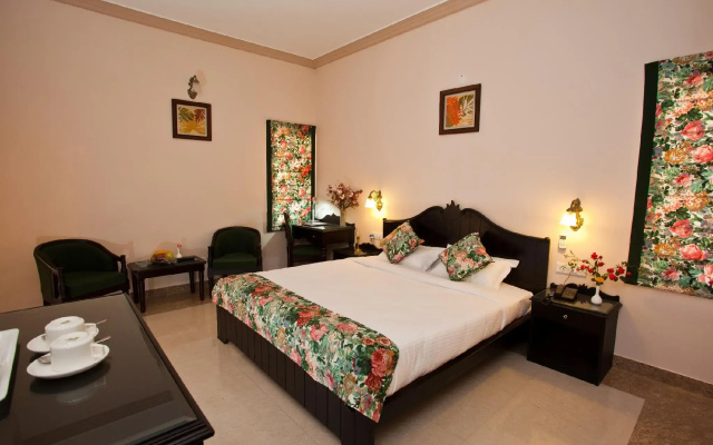 Mulberry Araliayas Resort & Spa