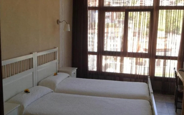 Hotel Zumalabe