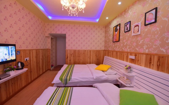 Wuzhen HE & SHE Inn