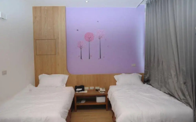 Lightness Hotel