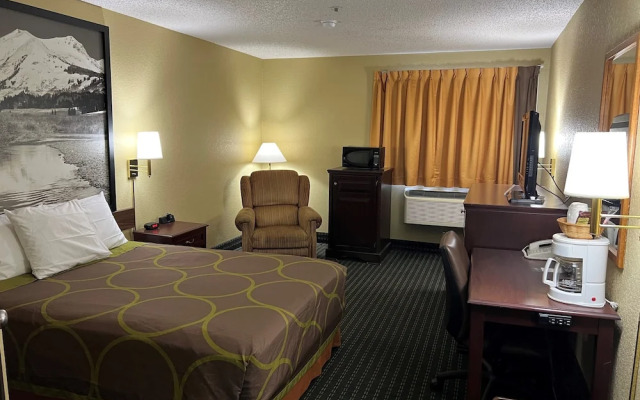 Super 8 Trinidad
