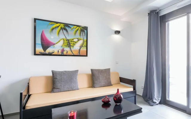 Belavista City Center Apartment 214