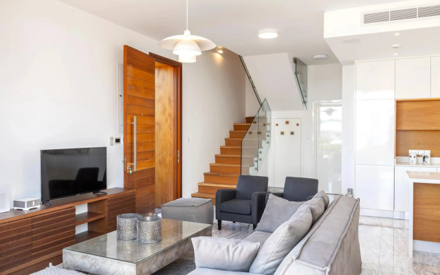 Villa Beach Heaven(Laurus 1), walking distance to the beach
