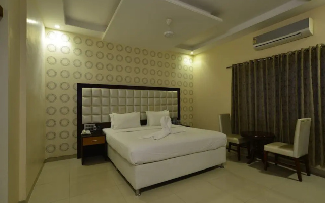 Hotel Jhankar Palace