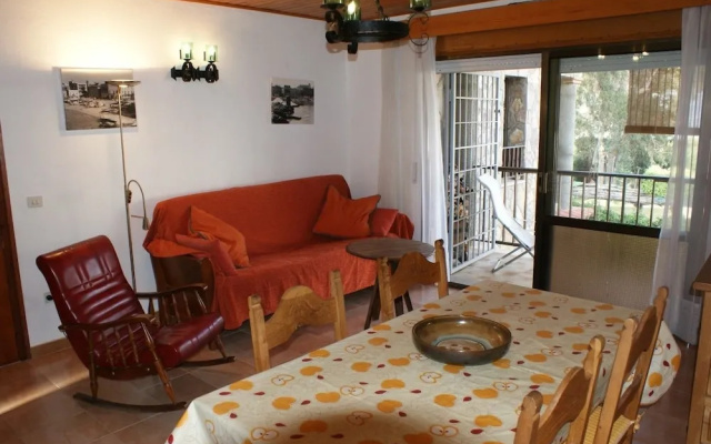 Apartment Emporium 1-F4