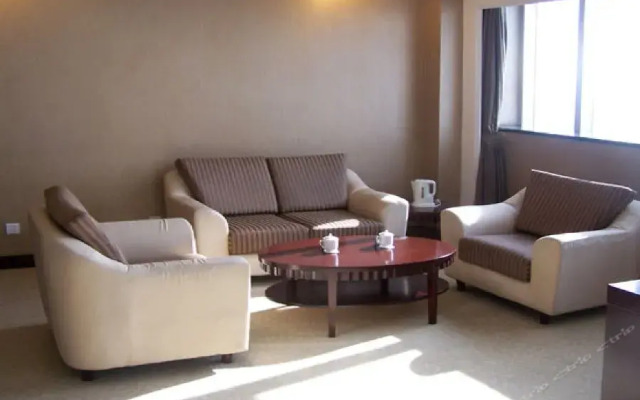 Glory Grand Hotel