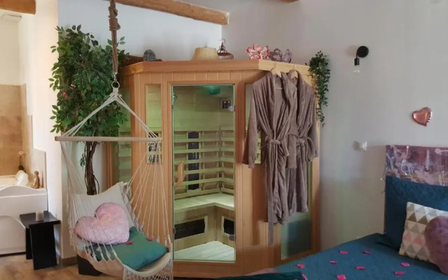 Le Mas Romantique avec Jacuzzi et Sauna privé